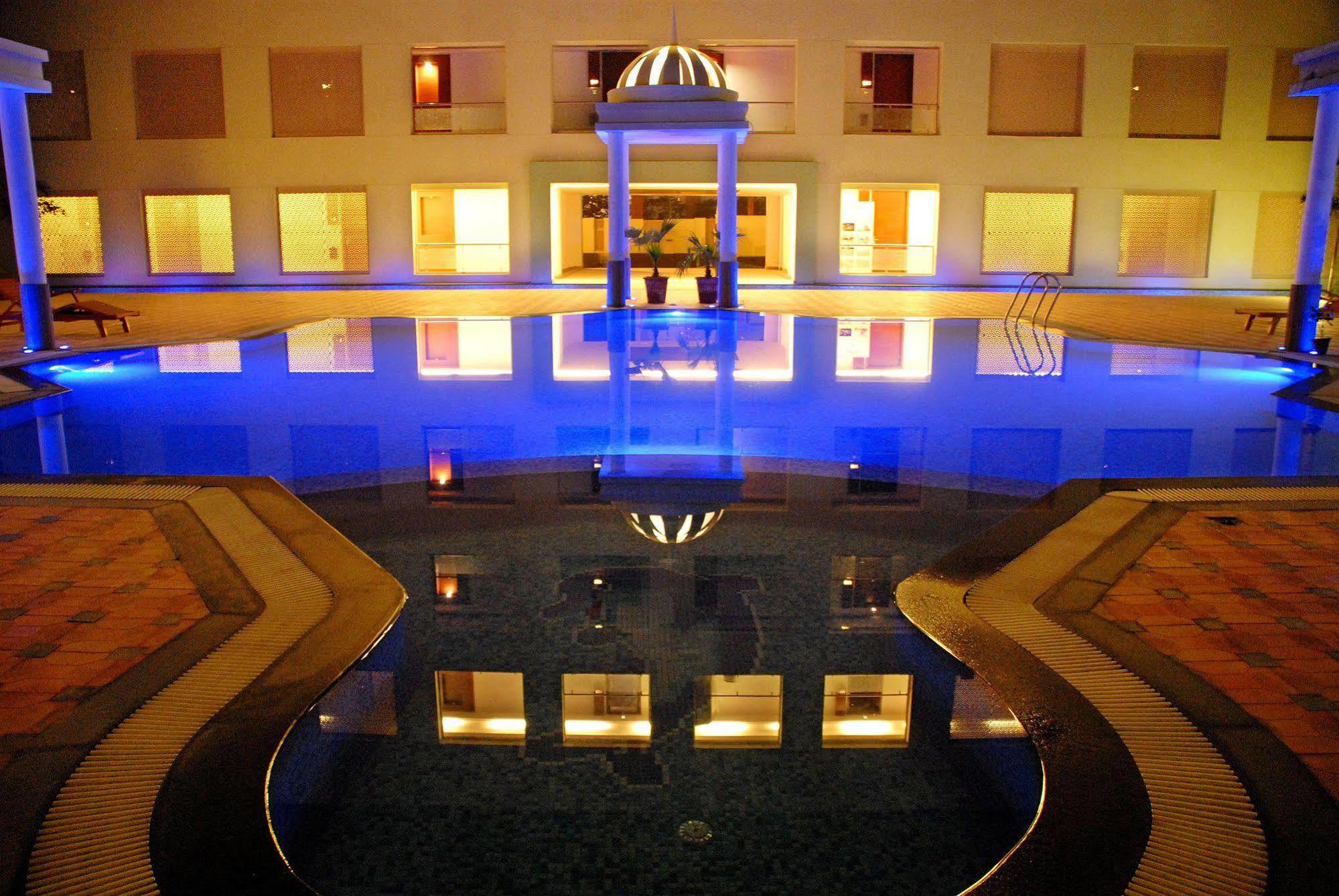 Cambay Grand Kukas Hotell Jaipur Exteriör bild